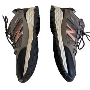 NEW BALANCE WOMENS WW1350 DARK GREY HIKING TRAIL SHOES size 9